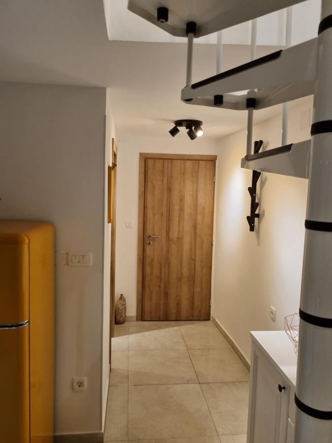Apartman Ivano Cres Apartamento Exterior foto